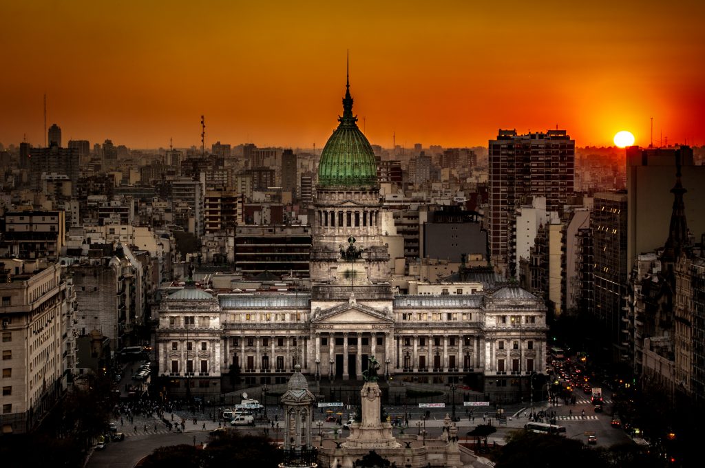 Atardecer sobre el Congreso de la Nación Argentina