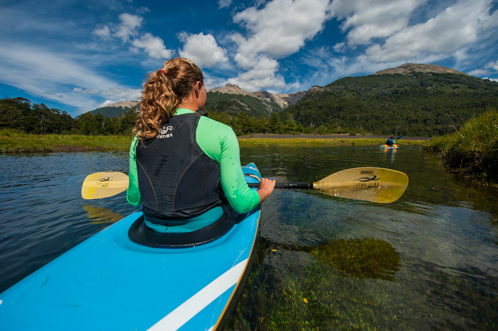 Kayak en Laguna Verde, Neuquén - ph Efraín Dávila
